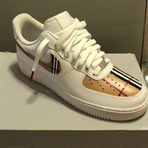 Custom Burberry AF1s